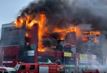 Centrul comercial din sectorul 5 care a luat foc nu avea autorizație pentru securitate la incendiu